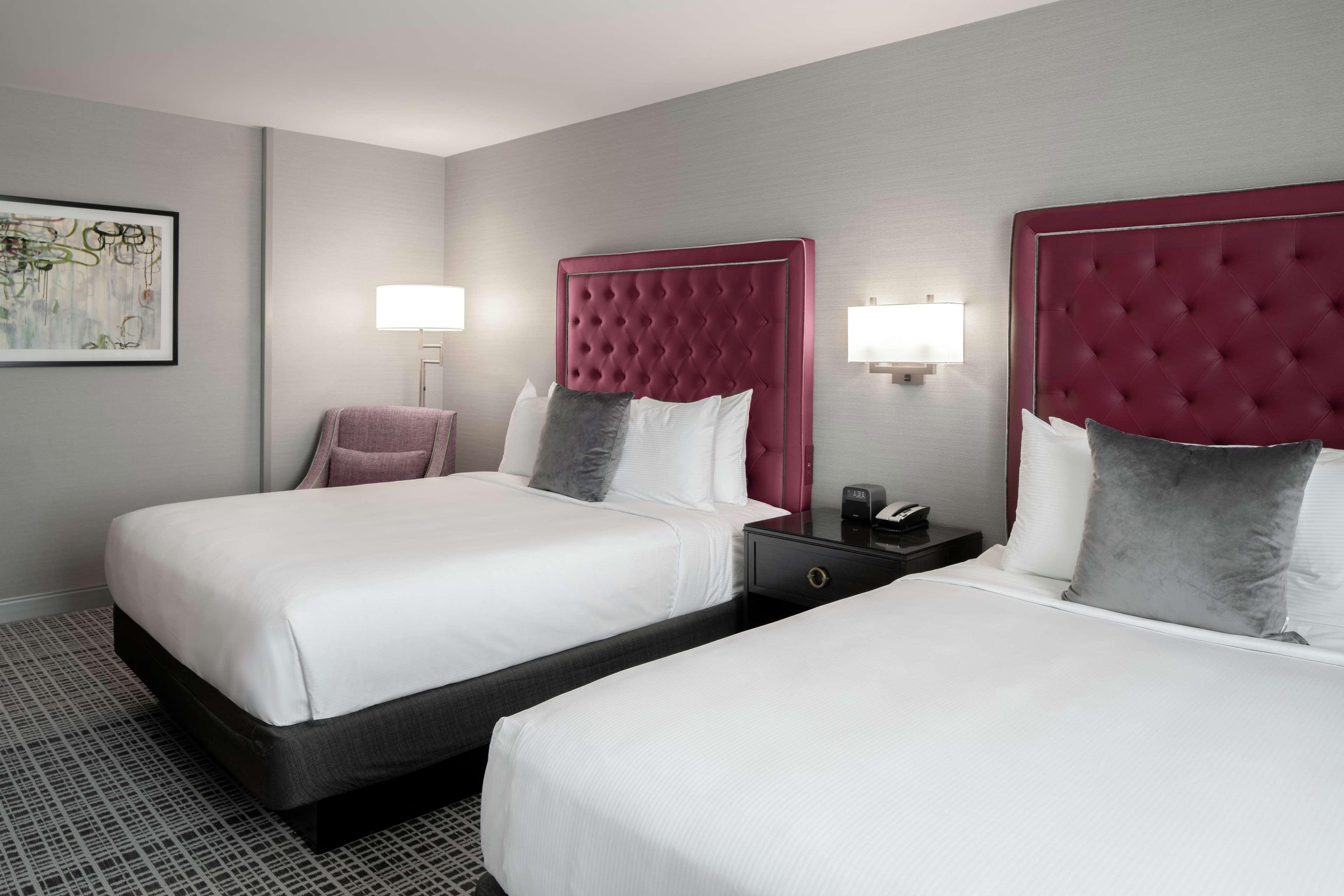 The Axis Hotel, Tapestry Collection By Hilton