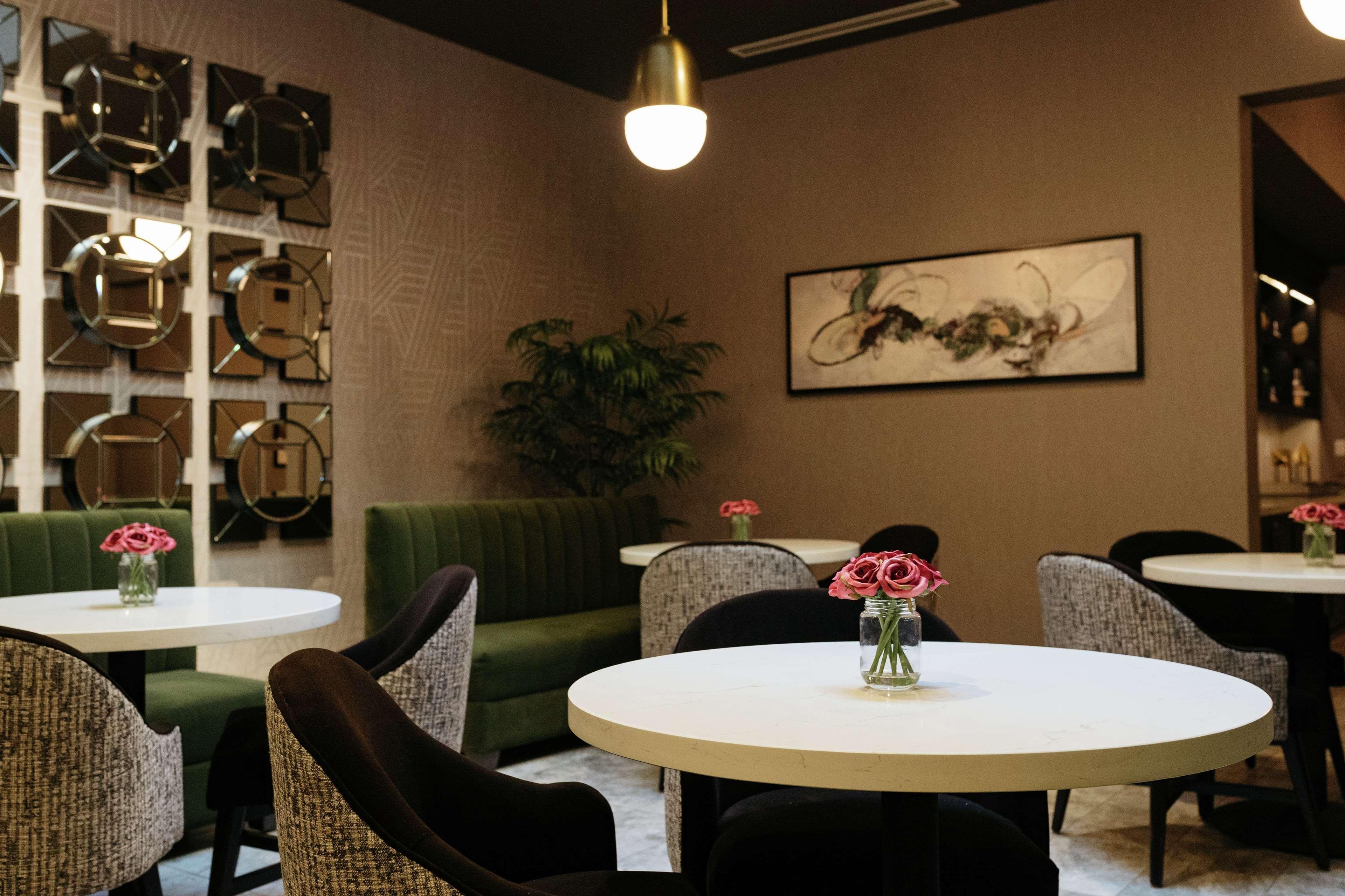 The Axis Hotel, Tapestry Collection By Hilton